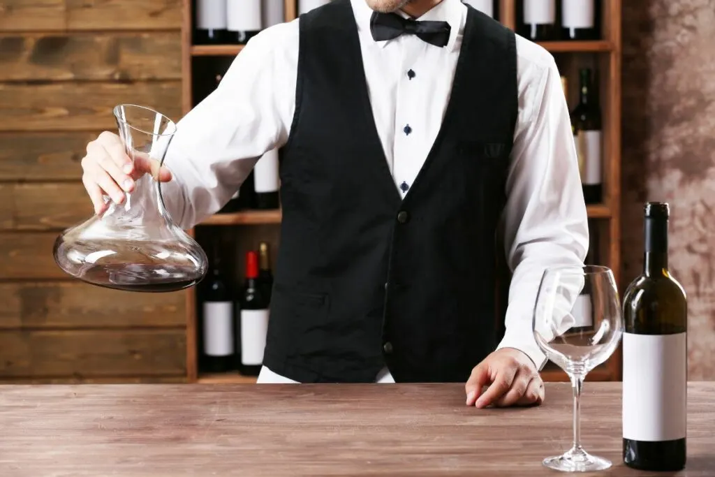 Clean wine decanters with a dishwasher