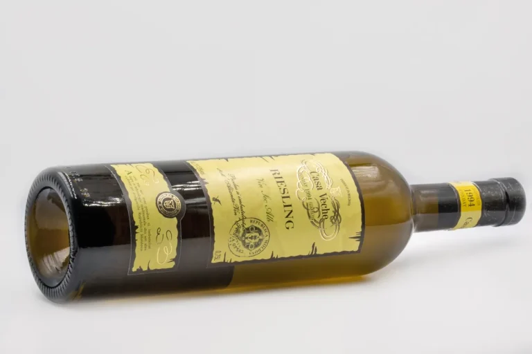 Riesling Storage: 5 Simple Hacks (Opened & Unopened)