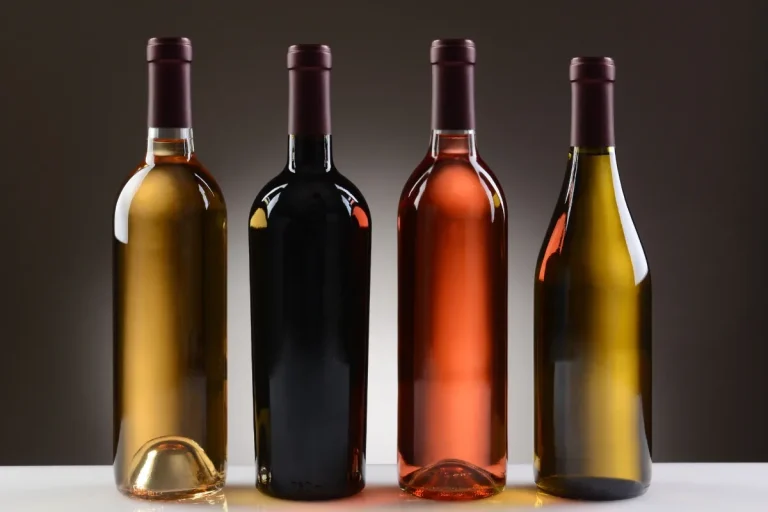 Explanation Why A Wine Bottle Is 750ml in USA (& 700ml in Europe)